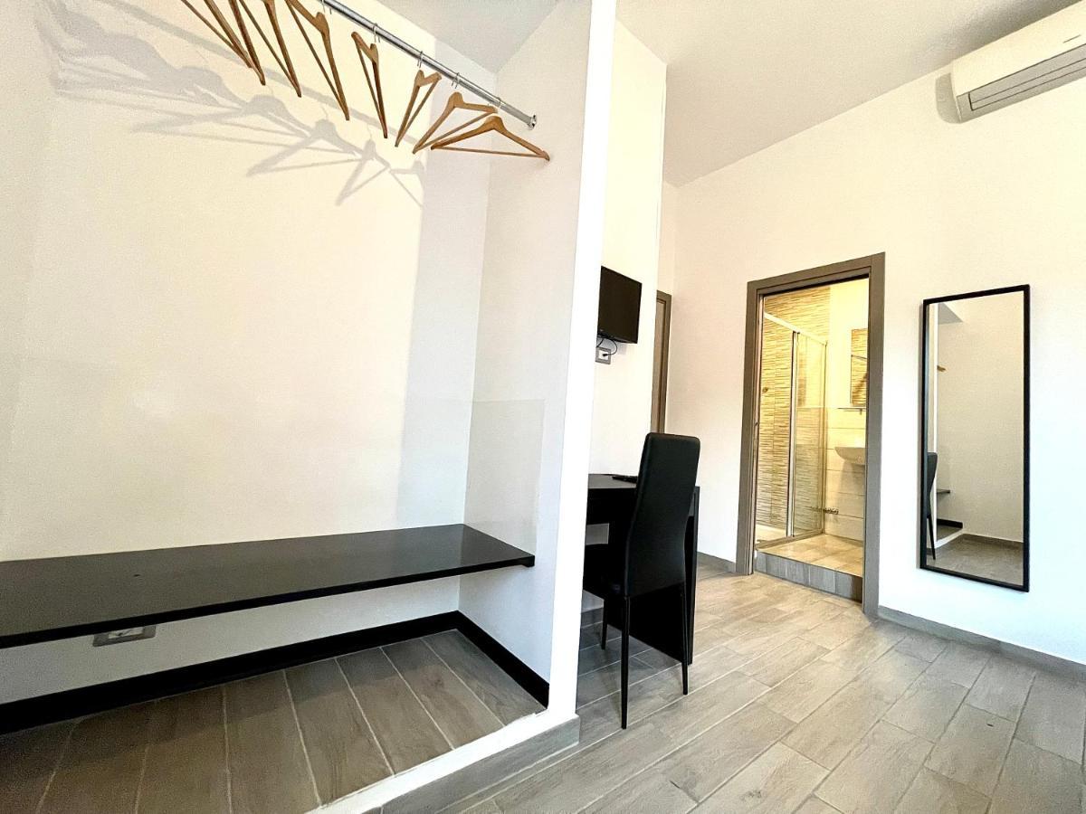 Colosseum Guest House ローマ エクステリア 写真