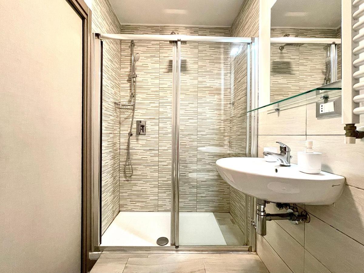 Colosseum Guest House ローマ エクステリア 写真